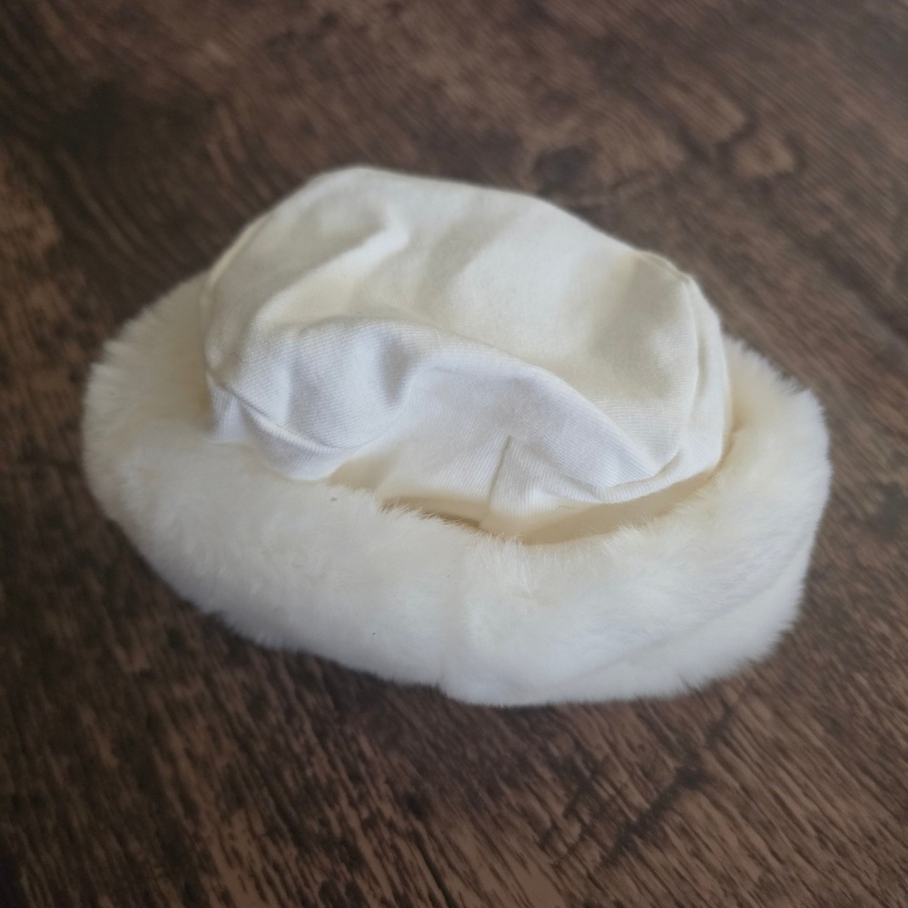 AMERICAN GIRL Doll Hat Kids OS White Faux Fur Trim Winter Accessory
